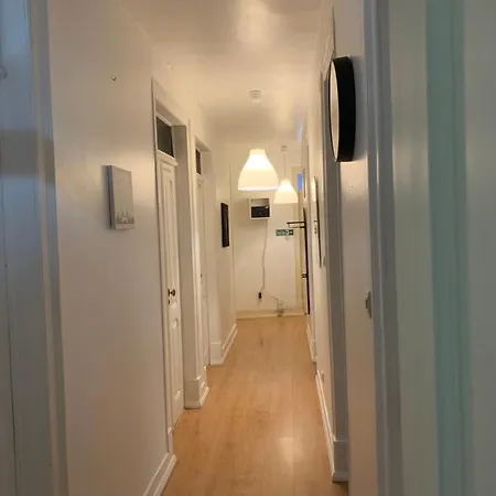 Frenetic Gest House بيت ضيافة